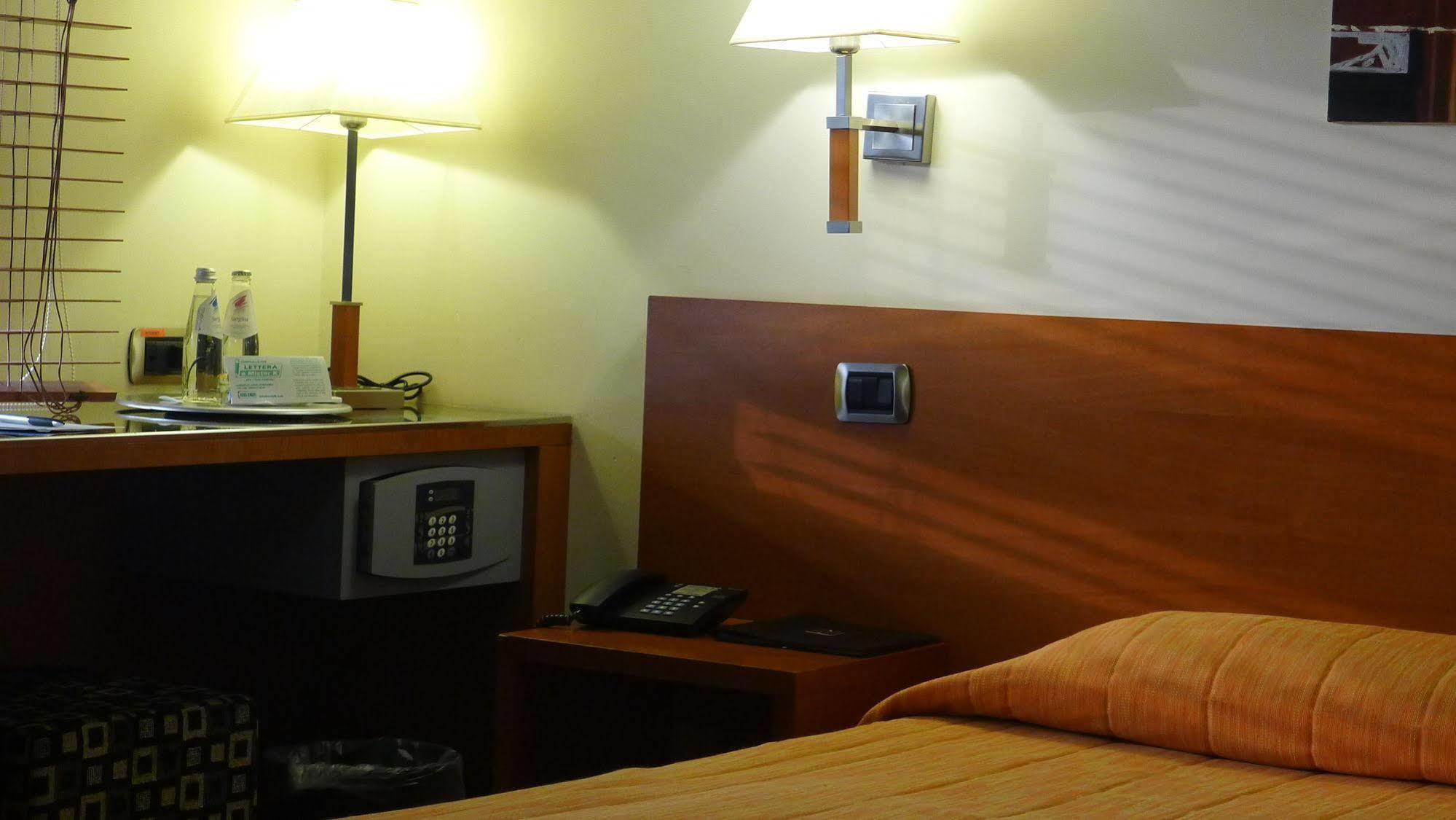 Hotel Motel K Casei Gerola Bagian luar foto