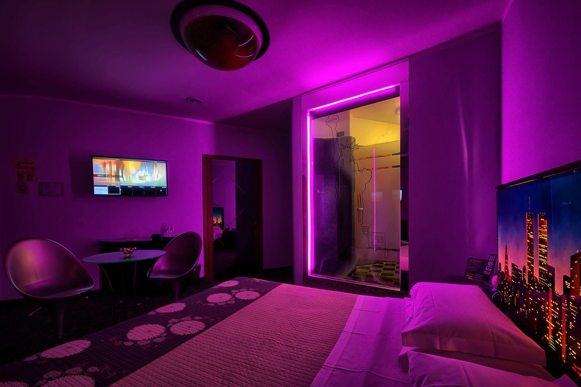 Hotel Motel K Casei Gerola Bagian luar foto