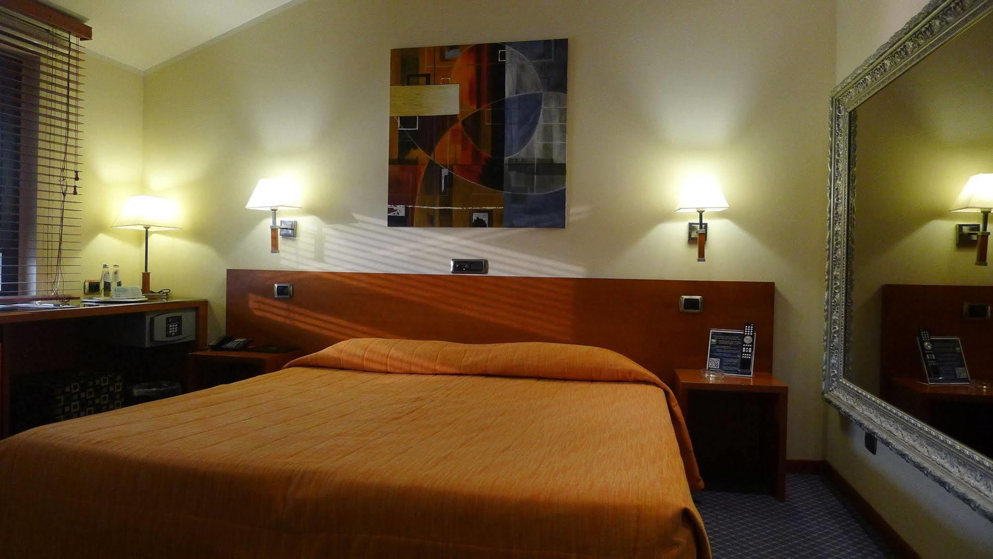 Hotel Motel K Casei Gerola Bagian luar foto