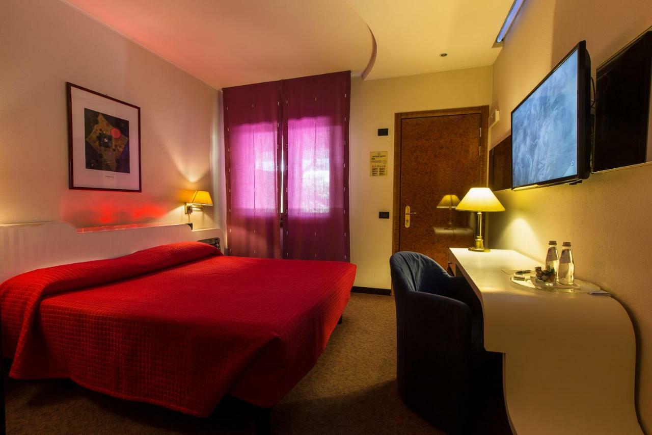 Hotel Motel K Casei Gerola Bagian luar foto
